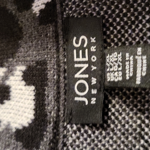 Jones New York Black/Gray Leopard Print Full Zip Cape Poncho Sweater L/XL - Picture 2 of 3